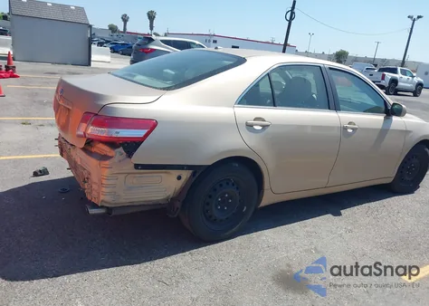 2010 Toyota Camry z USA, uszkodzony, nr VIN 4T1BF3EKXAU008941